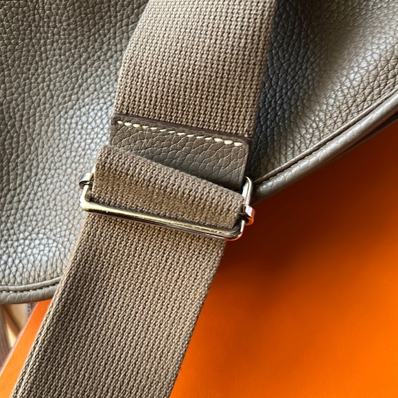 Hermes Evelyn III Shoulder Messenger Bag Taurillon Clemence Etoupe - Picture 13 of 17